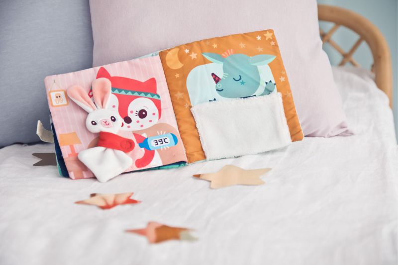 Libro sensorial "Joe y su Peluche" Lilliputiens - Lilliputiens - PetitGegant